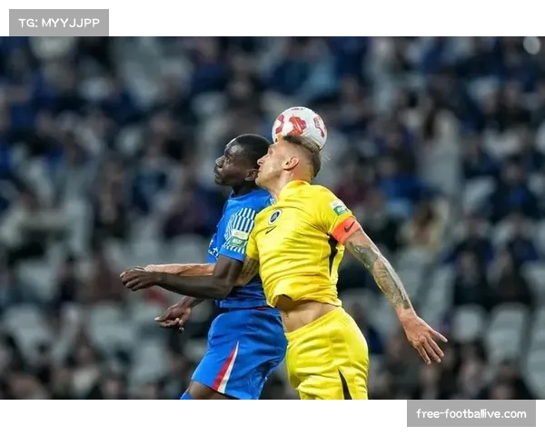 深圳新鹏城0比1不敌上海申花 客场防守顽强但进攻乏力 深圳新鹏城0比1不敌上海申花 客场防守顽强但进攻乏力